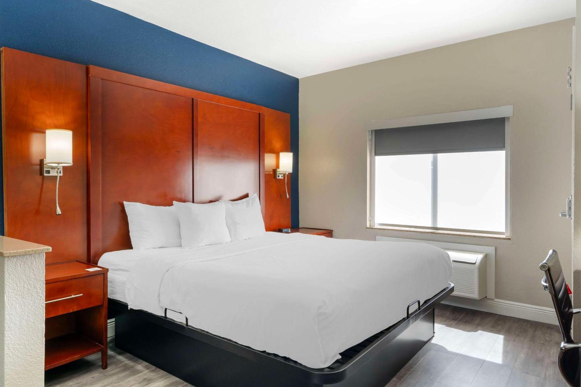 Comfort Suites West Jacksonville Zewnętrze zdjęcie