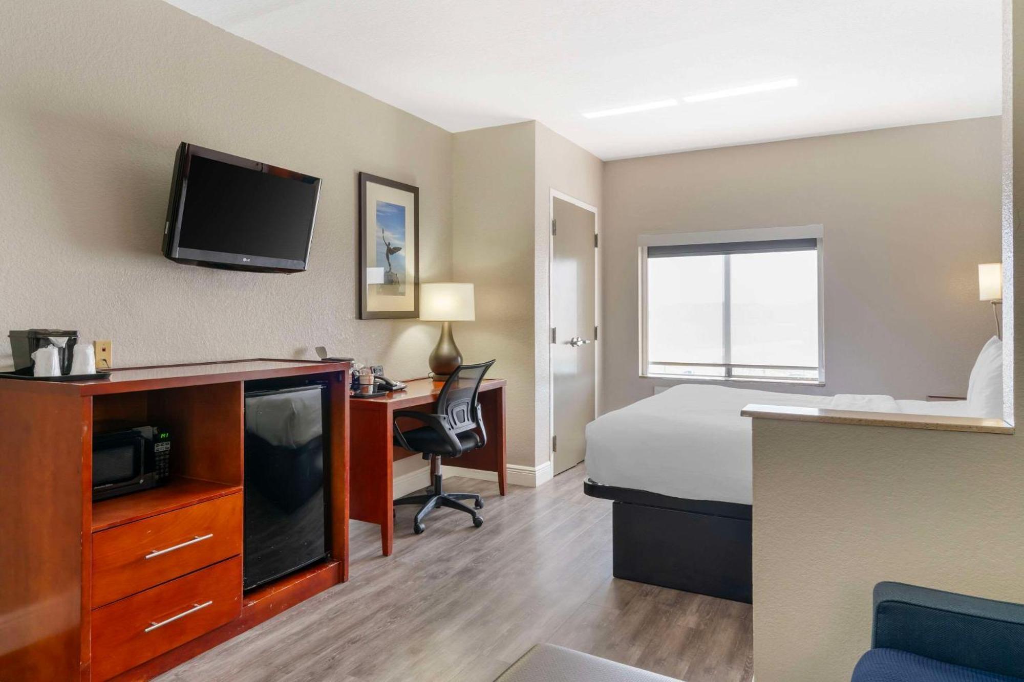 Comfort Suites West Jacksonville Zewnętrze zdjęcie